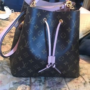 Louis Vuitton Monogram Neonoe MM Rose Poudre